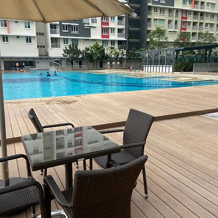 Suasana Damai Pj Apartment Sungai Buloh Exterior photo